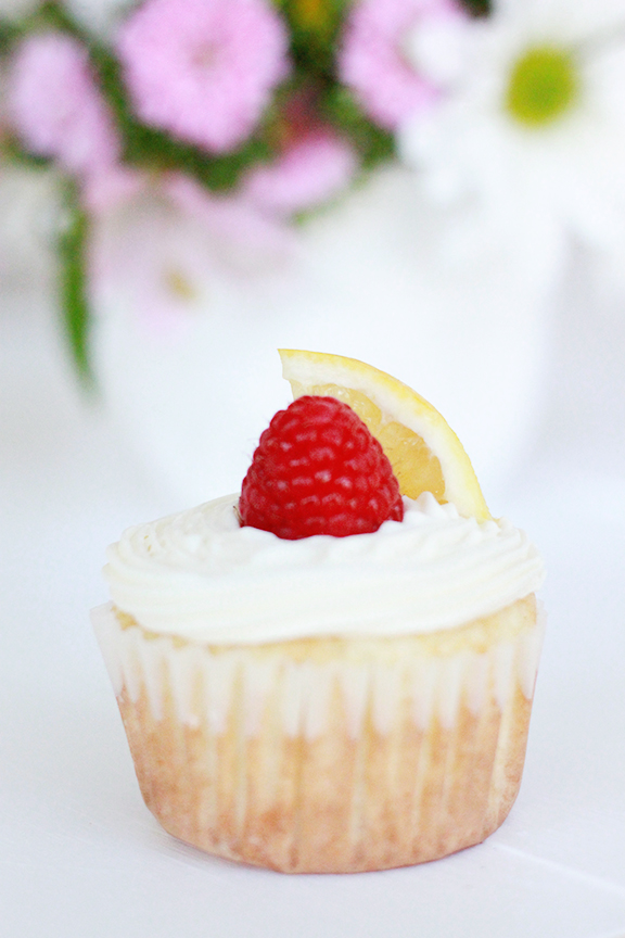 Limoncello Cupcakes! Perfect dessert for a summer party!